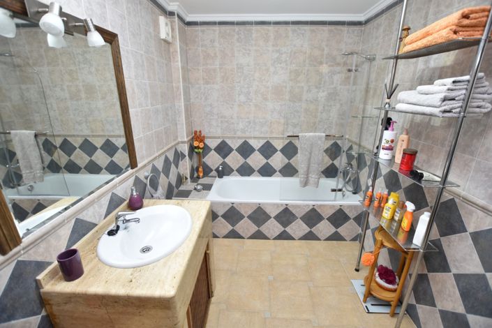 Image No.23-3 Bed Villa for sale