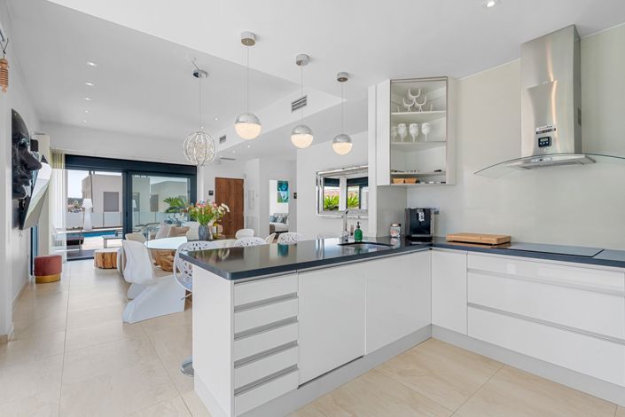 Image No.17-3 Bed Villa for sale