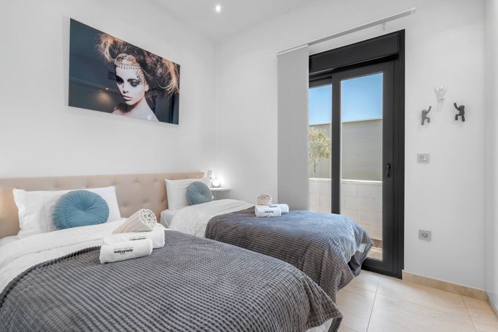 Image No.26-3 Bed Villa for sale