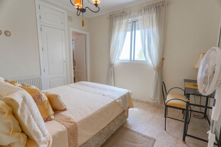 Image No.35-5 Bed Villa for sale