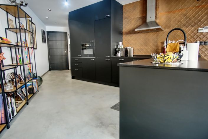 Image No.12-2 Bed Property for sale