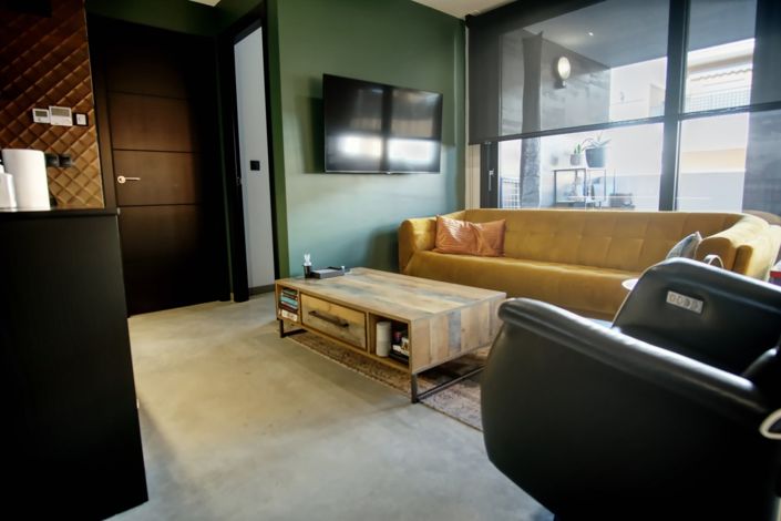 Image No.15-2 Bed Property for sale