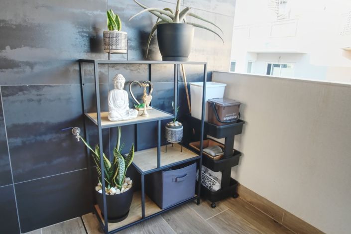 Image No.23-2 Bed Property for sale