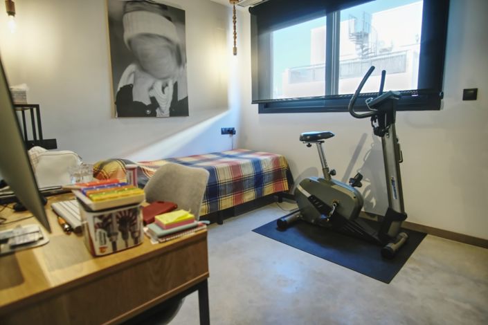 Image No.29-2 Bed Property for sale