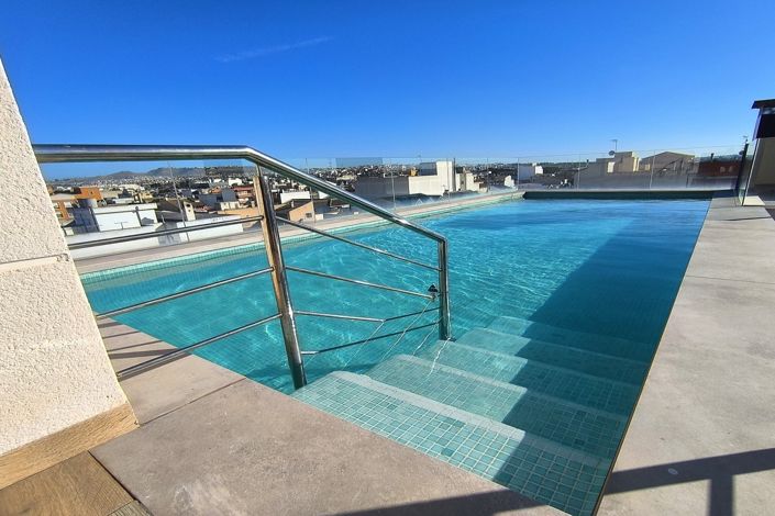 Image No.33-2 Bed Property for sale