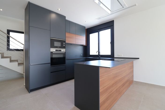 Image No.12-3 Bed Villa for sale