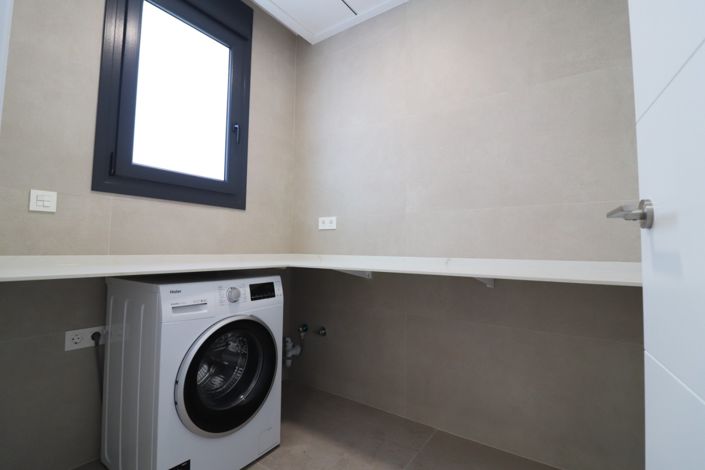 Image No.13-3 Bed Villa for sale