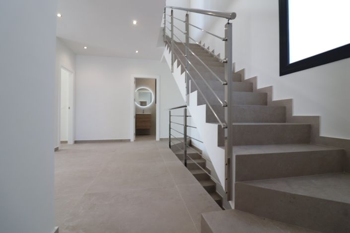 Image No.18-3 Bed Villa for sale