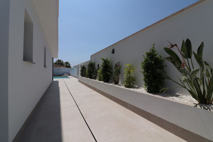 Image No.39-3 Bed Villa for sale