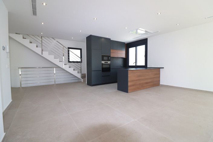 Image No.7-3 Bed Villa for sale