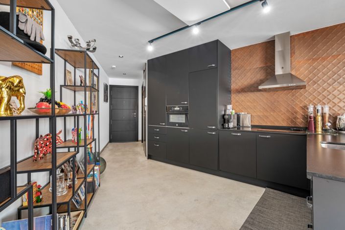 Image No.12-2 Bed Property for sale