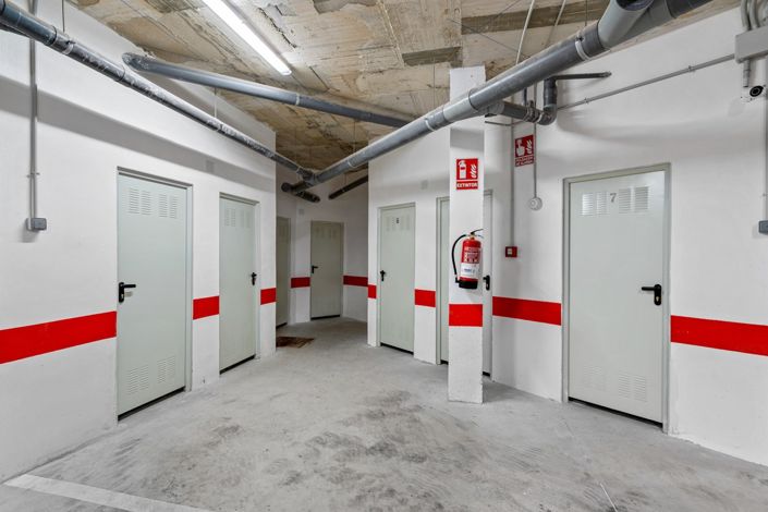 Image No.45-2 Bed Property for sale