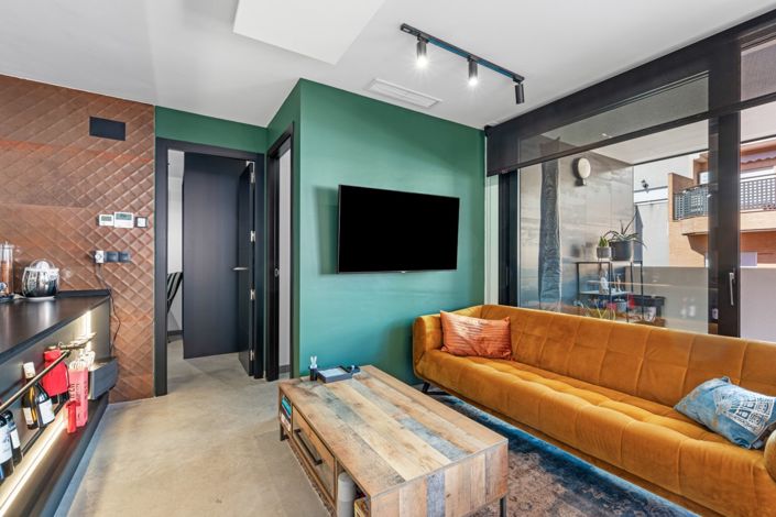 Image No.9-2 Bed Property for sale