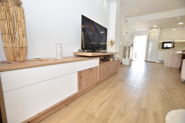 Image No.11-2 Bed Property for sale