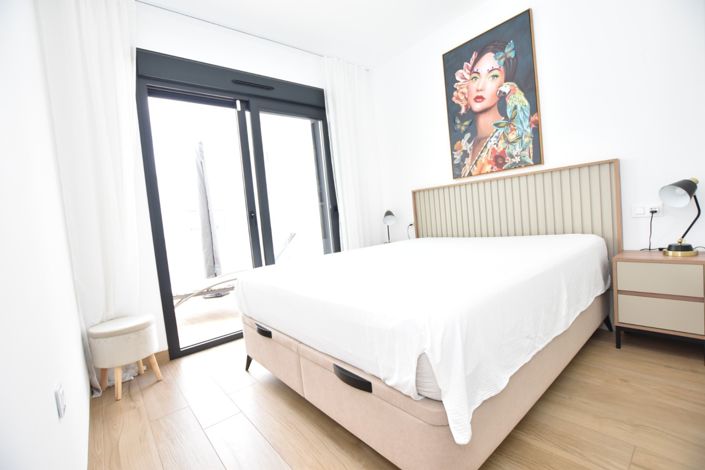 Image No.19-2 Bed Property for sale