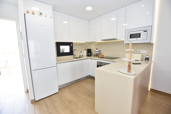 Image No.4-2 Bed Property for sale