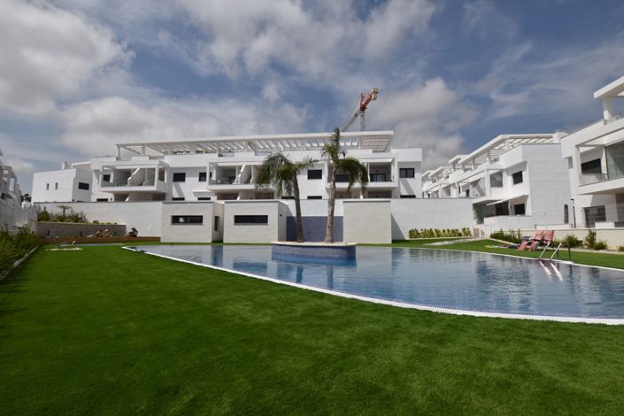 Image No.37-2 Bed Property for sale