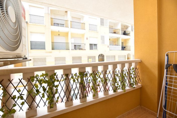 Image No.15-2 Bed Property for sale