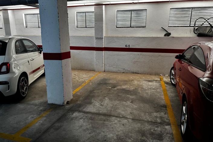 Image No.17-2 Bed Property for sale