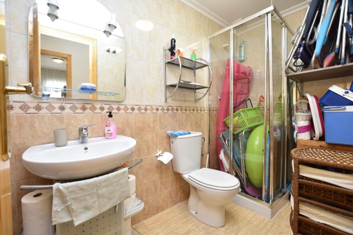 Image No.9-2 Bed Property for sale