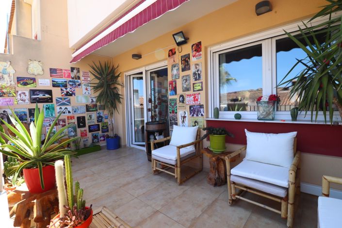 Image No.20-3 Bed Townhouse for sale