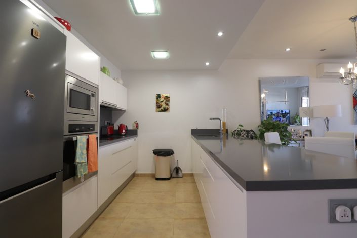 Image No.7-3 Bed Townhouse for sale