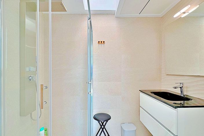 Image No.21-3 Bed Townhouse for sale