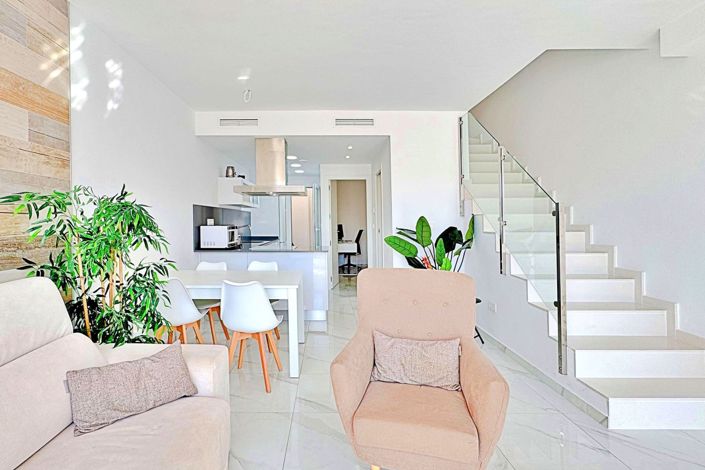 Image No.9-3 Bed Townhouse for sale