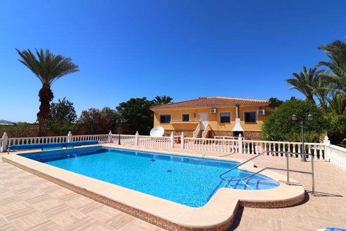 Image No.1-3 Bed Property for sale