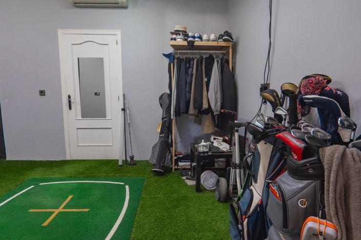 Image No.7-6 Bed Property for sale