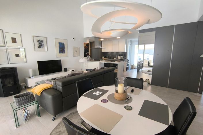 Image No.10-3 Bed Villa for sale