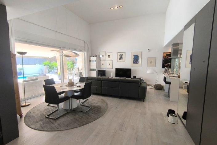 Image No.11-3 Bed Villa for sale