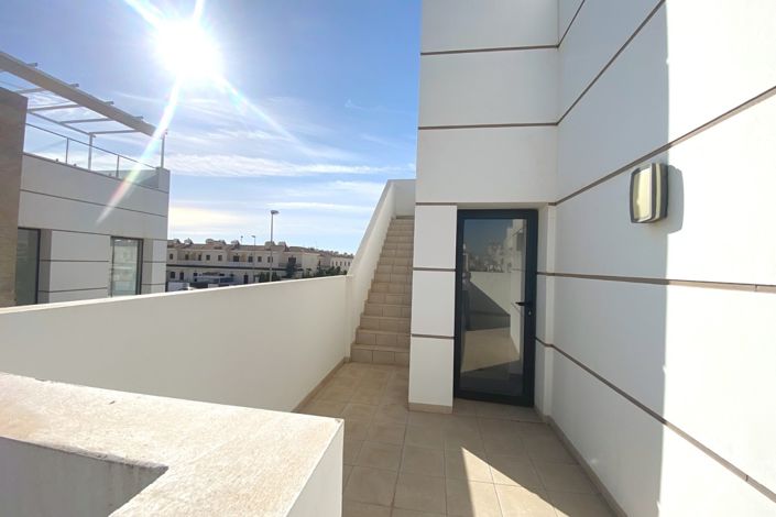 Image No.21-3 Bed Villa for sale