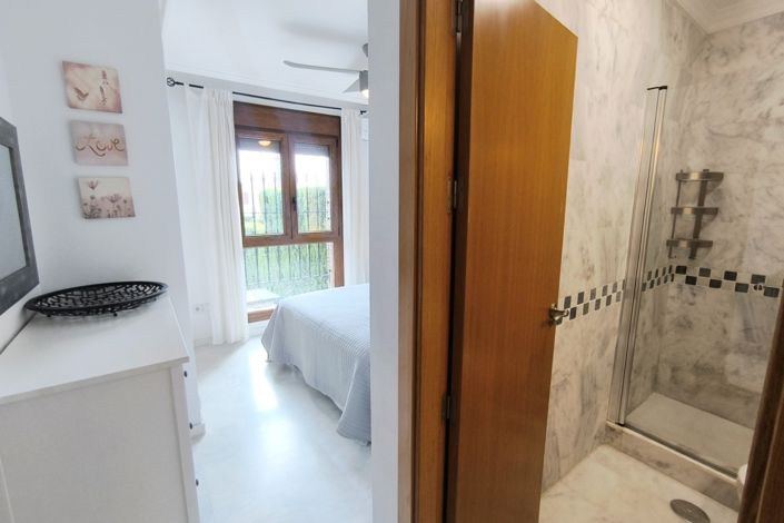 Image No.11-2 Bed Bungalow for sale