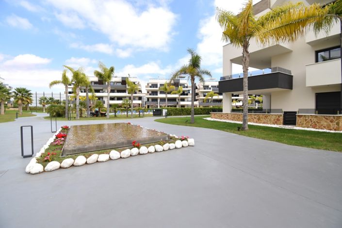 Image No.21-3 Bed Property for sale