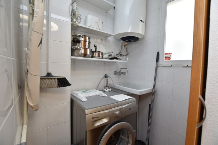 Image No.8-2 Bed Property for sale