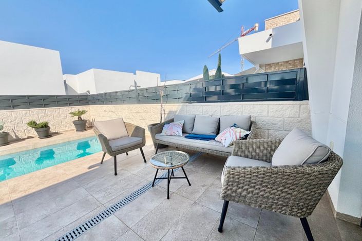 Image No.8-2 Bed Villa for sale