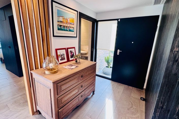 Image No.17-2 Bed Villa for sale