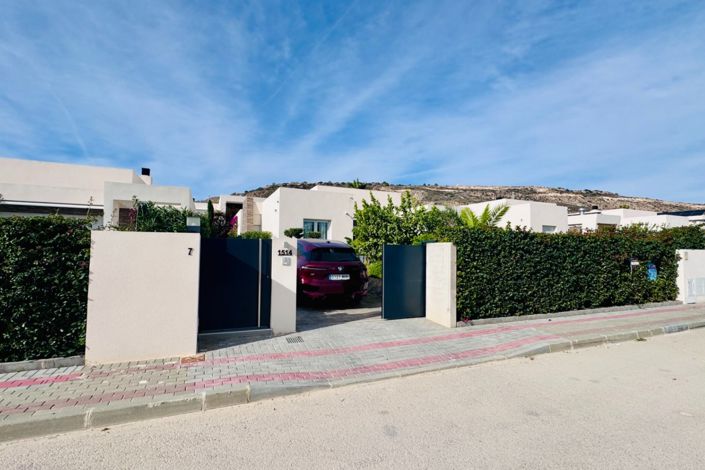 Image No.18-2 Bed Villa for sale