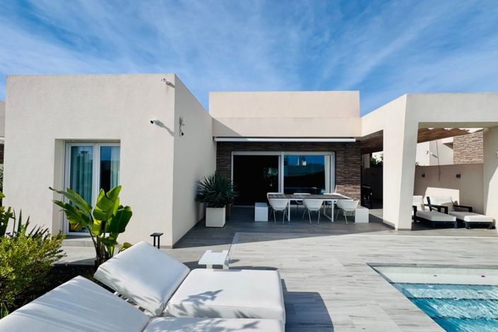 Image No.2-2 Bed Villa for sale