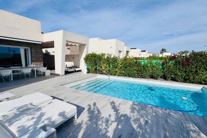 Image No.3-2 Bed Villa for sale