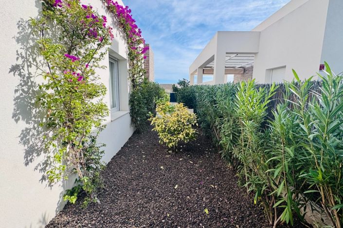 Image No.33-2 Bed Villa for sale