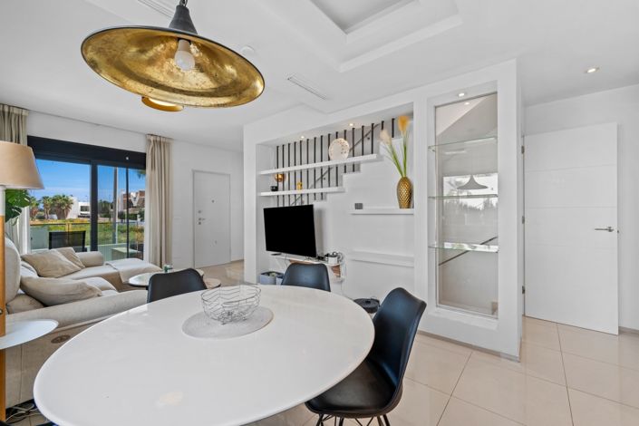 Image No.18-3 Bed Property for sale