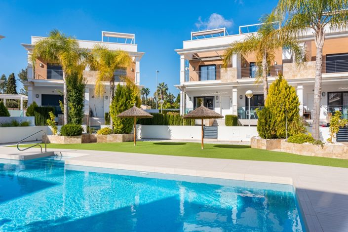 Image No.2-3 Bed Property for sale