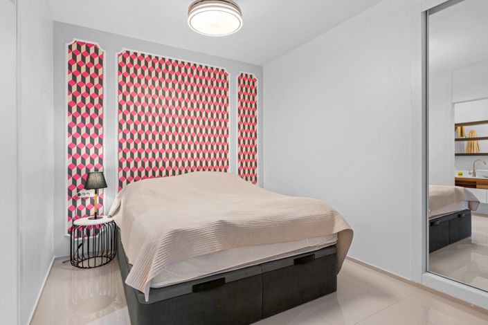 Image No.23-3 Bed Property for sale