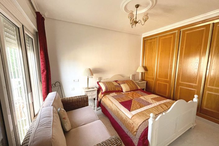 Image No.10-3 Bed Villa for sale