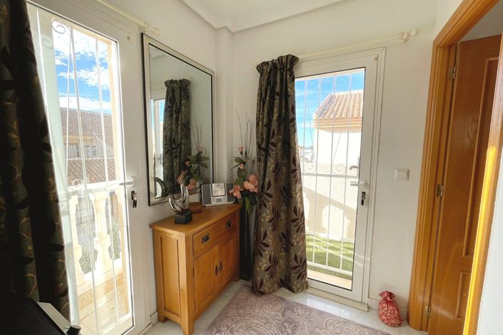 Image No.17-3 Bed Villa for sale