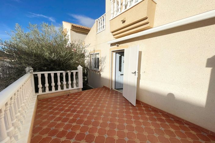 Image No.18-3 Bed Villa for sale