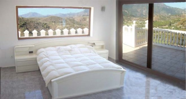 Image No.28-7 Bed Villa for sale