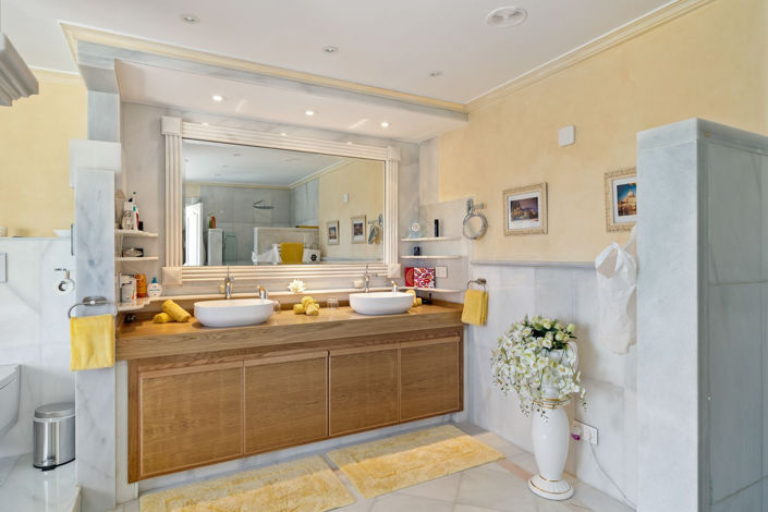 Image No.17-6 Bed Villa for sale